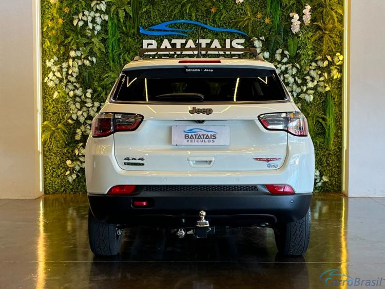 Batatais Veículos | Compass Jeep COMPASS TRAILHAWK 2.0 4x4 Dies. 16V Aut. - Branco - 2017 17/17 - foto 5