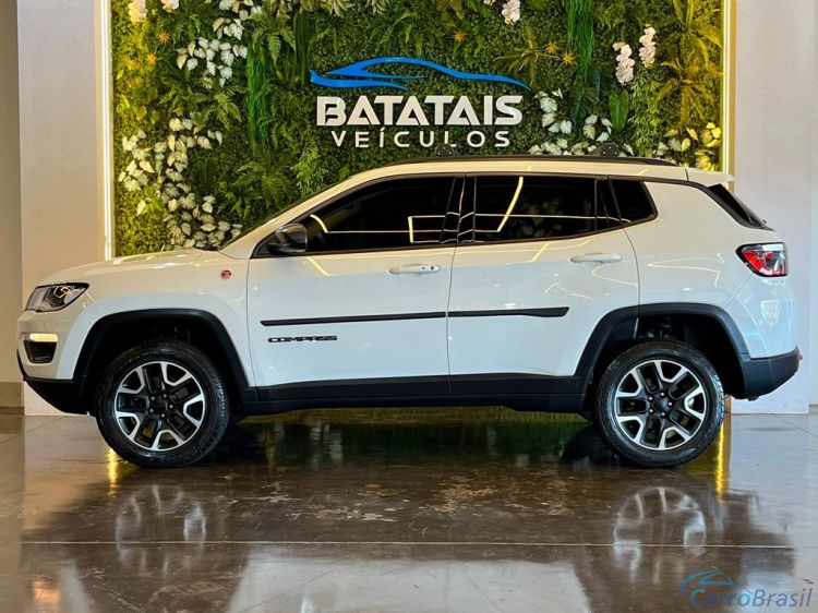 Batatais Veículos | Compass Jeep COMPASS TRAILHAWK 2.0 4x4 Dies. 16V Aut. - Branco - 2017 17/17 - foto 6