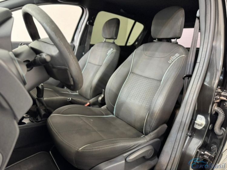 Edgiro Veículos | Sandero 17/17 - foto 8