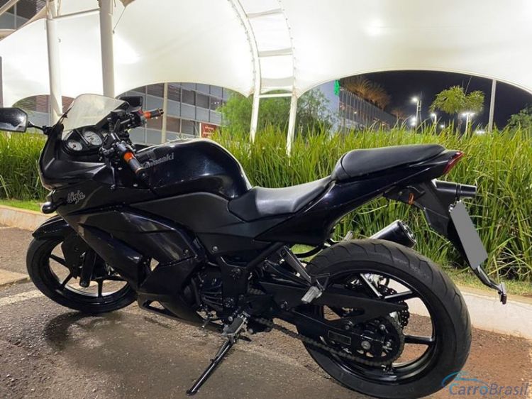 Eduardo Laureano | Ninja Ninja 250R 12/12 - foto 4