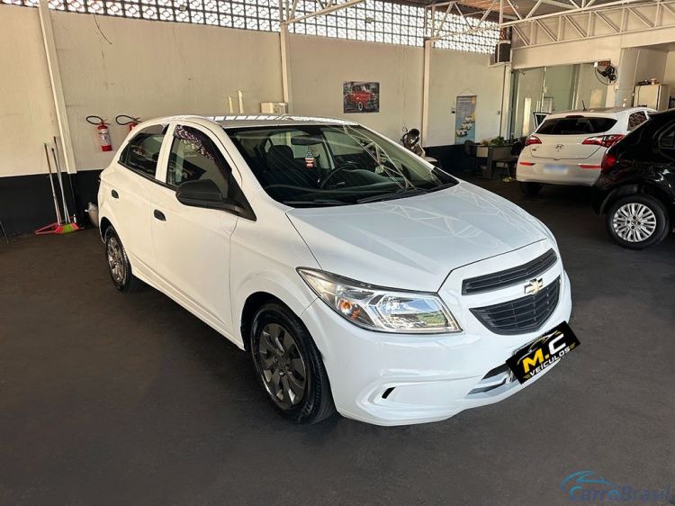 M.C Veiculos | Onix 1.0 MPFI JOY 8V 17/18 - foto 2