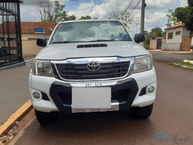 Mais detalhes do Toyota Hilux SR 4X4 3.0 Diesel