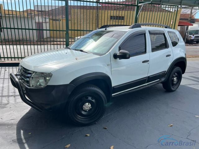 Mais detalhes do Renault Duster 1.6 4P.  Flex