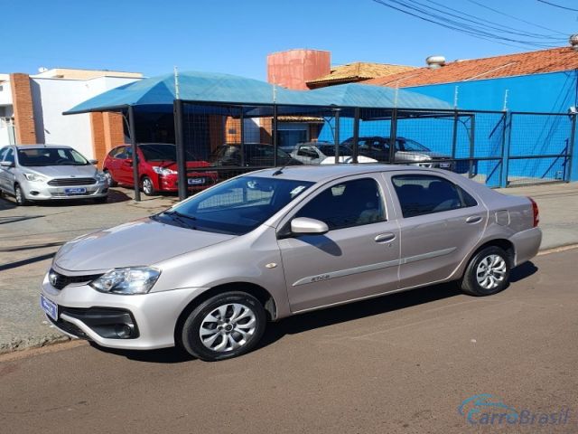 Mais detalhes do Toyota Etios Sedan 1.5 X COMPLETO  Flex