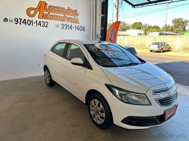Mais detalhes do Chevrolet (GM) Onix LT 1.4 4P.  Flex