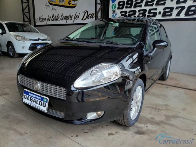 Mais detalhes do Fiat Punto Essence 1.8 Aut. 4P. Flex