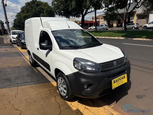 Mais detalhes do Peugeot Partner 2P.  Flex