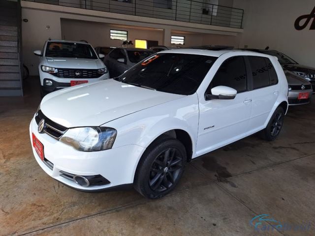 Mais detalhes do Volkswagen Golf Sportline 1.6 4P. Flex
