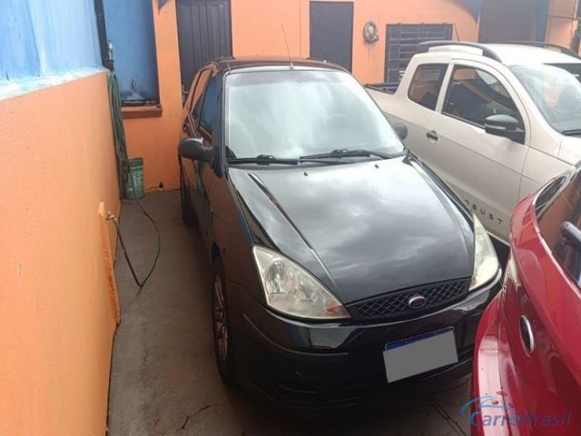 Mais detalhes do Ford Focus GL 1.6 4P.  Flex