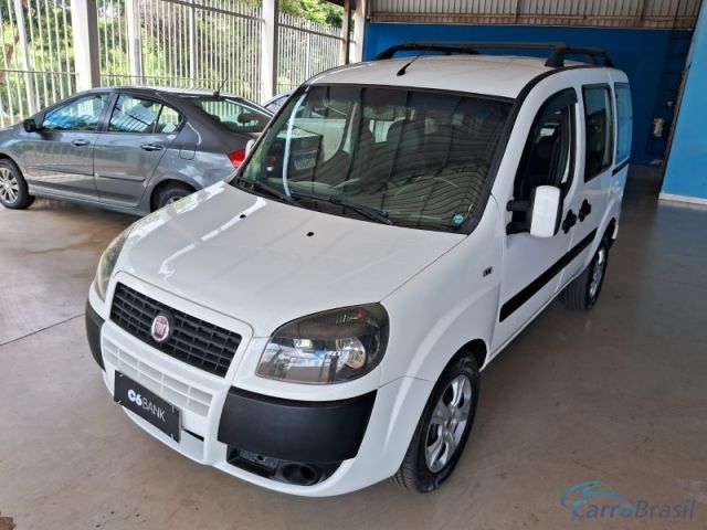 Mais detalhes do Fiat Dobl� 1.8 ESSENCE Flex