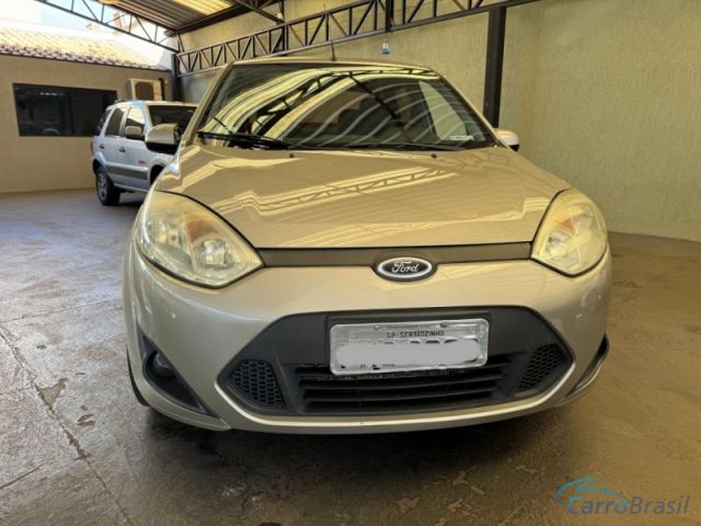 Mais detalhes do Ford Fiesta Sedan 1.6 Flex