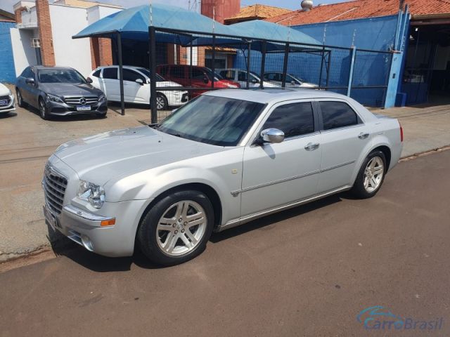 Mais detalhes do Chrysler 300 C 5.7 HAMI V8 Gasolina