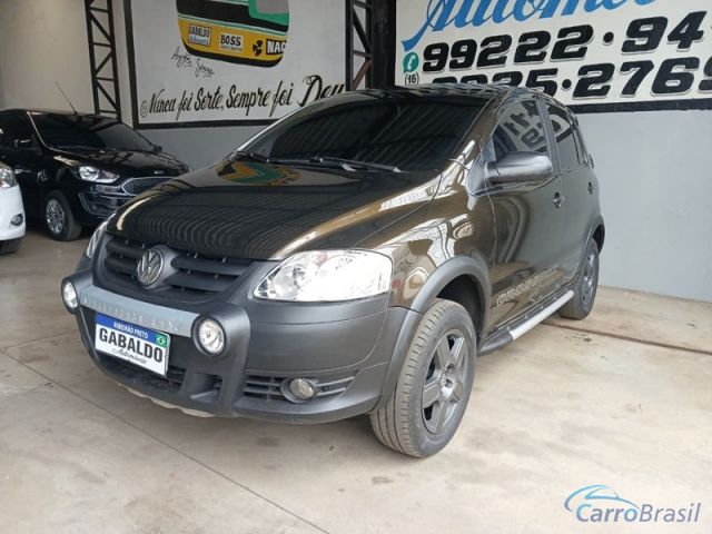 Mais detalhes do Volkswagen CrossFox 1.6 4P.  Flex