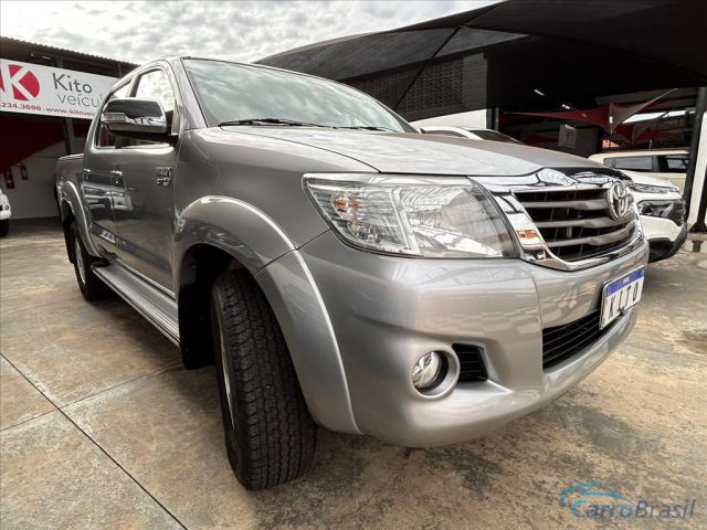 Mais detalhes do Toyota Hilux 2.7 SRV 4X2 CD 16V FLEX 4P AUTOMTICO Flex