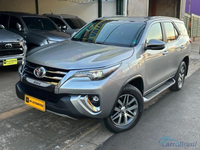 Mais detalhes do Toyota Hilux 2.8 SRX 4X4 7 LUGARES 16V TURBO INTERCOOLER DIESEL 4P AUTOMTICO Diesel