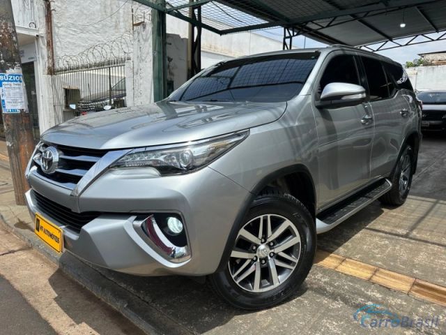 Mais detalhes do Toyota Hilux 2.8 SRX 4X4 7 LUGARES 16V TURBO INTERCOOLER DIESEL 4P AUTOMTICO Diesel
