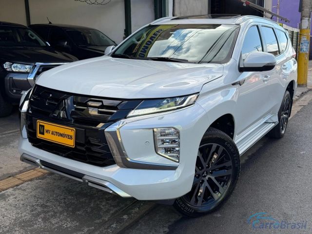Mais detalhes do Mitsubishi Pajero 2.4 16V MIVEC TURBO DIESEL LEGEND AWD AUTOMÁTICO Diesel