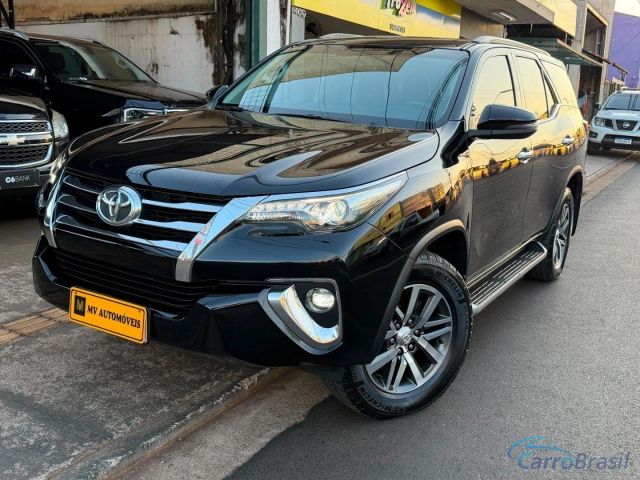 Mais detalhes do Toyota Hilux 2.8 SRX 4X4 16V TURBO INTERCOOLER DIESEL 4P AUTOMÁTICO Diesel