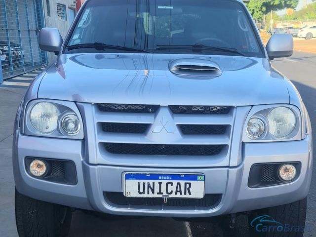 Mais detalhes do Mitsubishi Pajero 2.5 HPE 4X4 8V TURBO INTERCOOLER DIESEL 4P AUTOMTICO Diesel