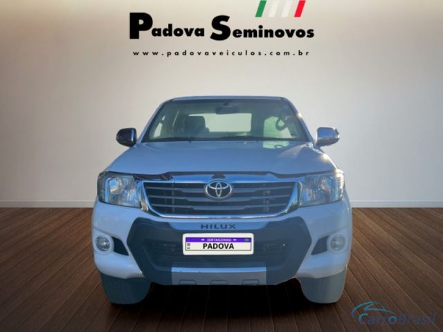Mais detalhes do Toyota Hilux  Flex