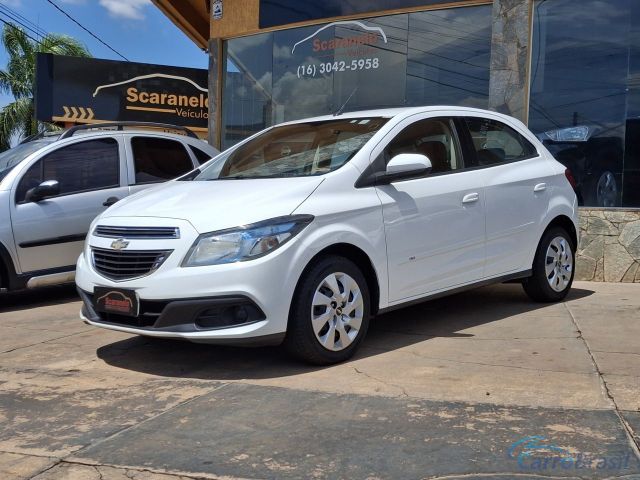 Mais detalhes do Chevrolet (GM) Onix HATCH LT 1.4 8V FlexPower 5p Mec. Flex