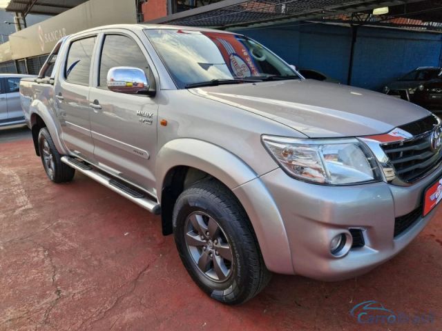 Mais detalhes do Toyota Hilux 2.7 SRV 4X2 CD 16V FLEX 4P AUTOMTICO Flex