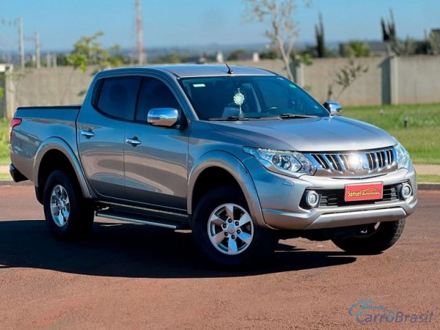 Mais detalhes do Mitsubishi L-200 2.4 16V TURBO SPORT HPE CD 4X4 Diesel
