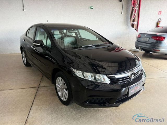 Mais detalhes do Honda Civic 1.8 LXL 16V Flex