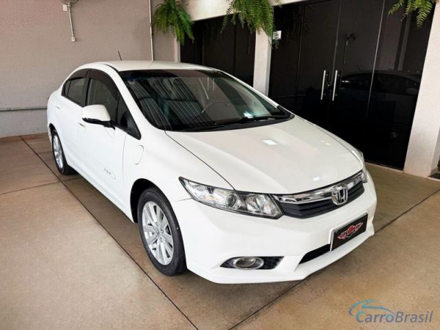 Mais detalhes do Honda Civic 1.8 LXS 16V Flex