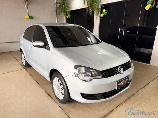 Mais detalhes do Volkswagen Polo Sedan 1.6 MI 8V Flex