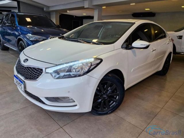 Mais detalhes do Kia Cerato  Flex