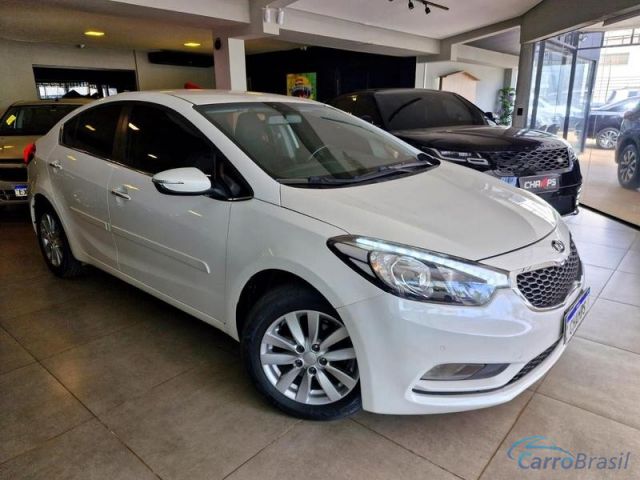 Mais detalhes do Kia Cerato  Flex