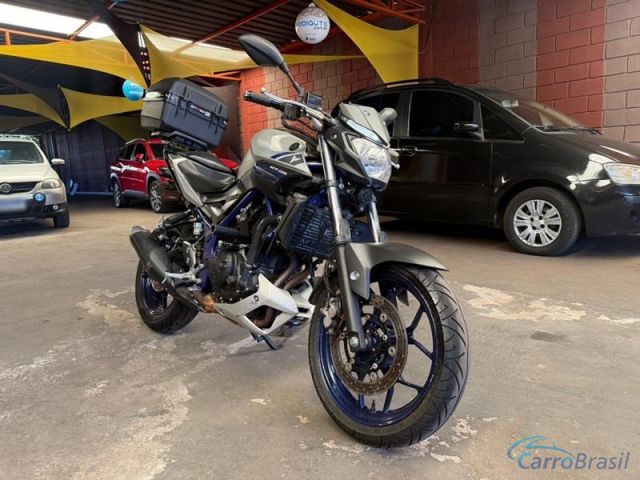 Mais detalhes do Yamaha MT 03 320cc