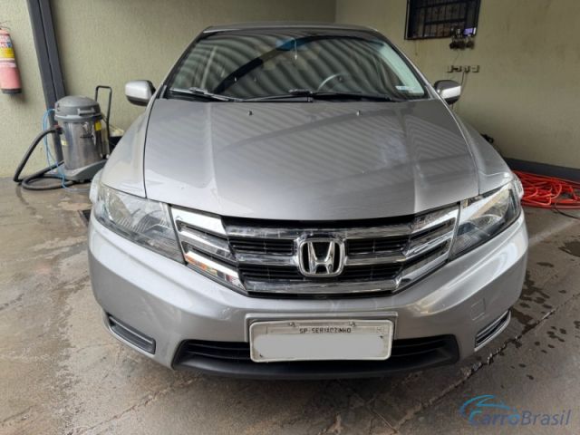 Mais detalhes do Honda City LX