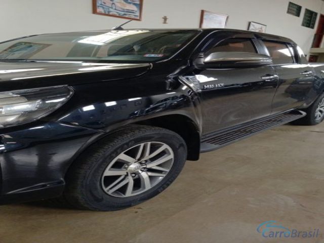 Mais detalhes do Toyota Hilux SRV 2.8 CD 4X4 Aut. 4P. Diesel