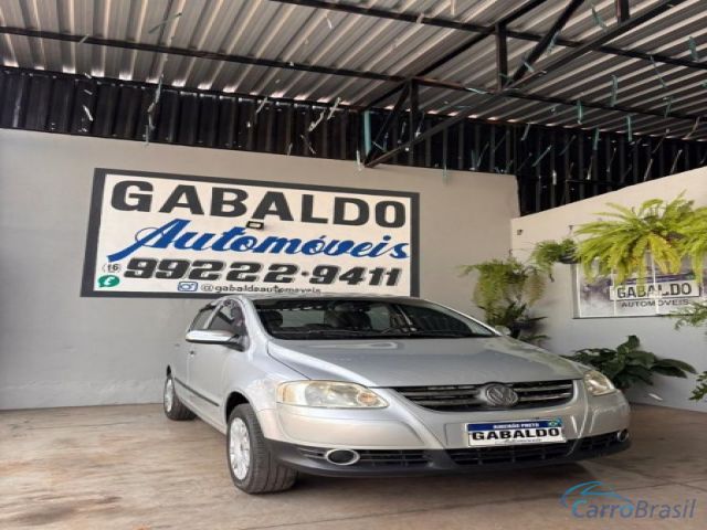 Mais detalhes do Volkswagen Fox 1.0 4P. Flex