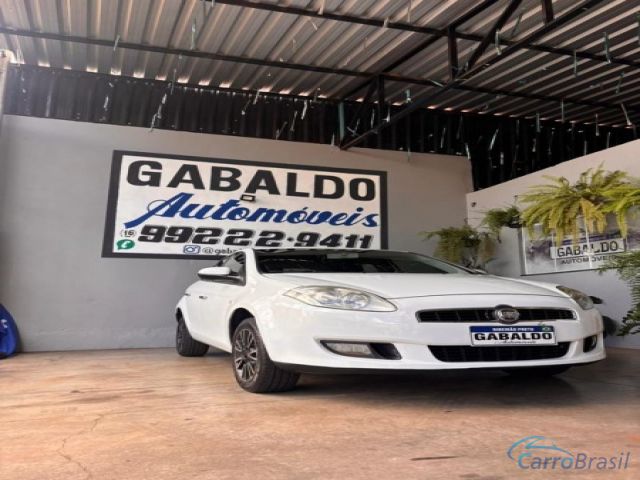 Mais detalhes do Fiat Bravo 1.8 Essence 4P.