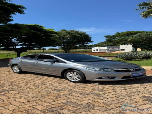 Mais detalhes do Honda Civic 2.0 LXR SEDAN 16V 4P Flex
