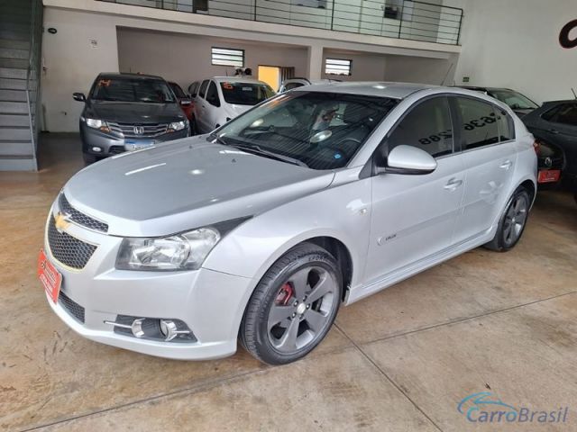 Mais detalhes do Chevrolet (GM) Cruze Sport LT 1.8 4P. Flex