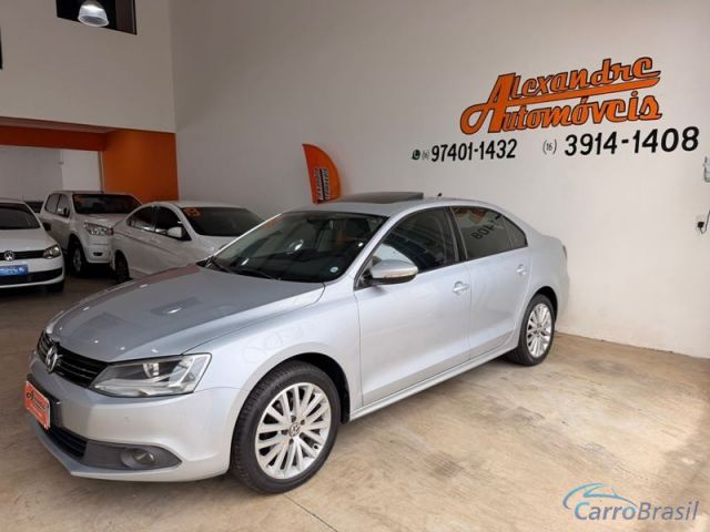 Mais detalhes do Volkswagen Jetta Comfortline 2.0 Aut. 4P. Flex