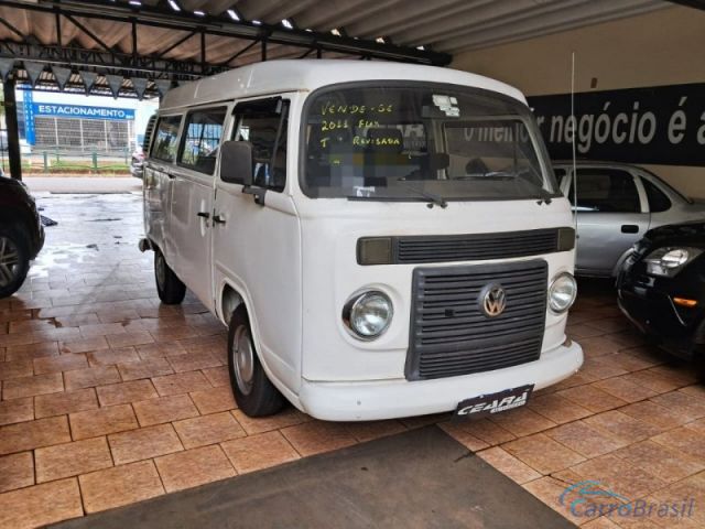 Mais detalhes do Volkswagen Kombi 1.4