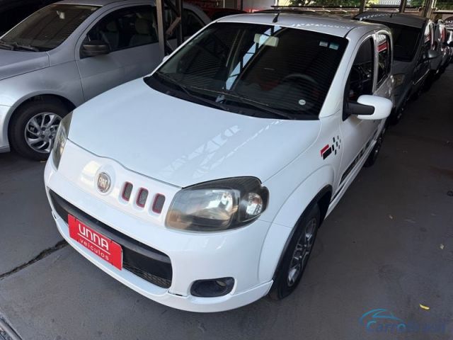 Mais detalhes do Fiat Uno Sport 1.4 4P. Flex