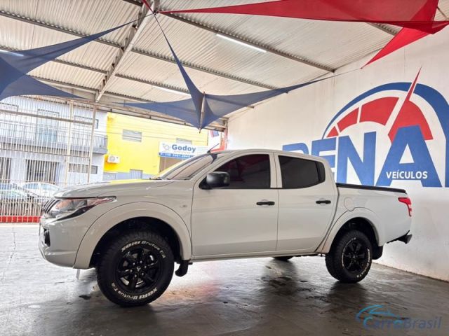 Mais detalhes do Mitsubishi L-200 Triton Sport GLS 2.4 CD 4X4 Turbo Aut. 4P. Diesel