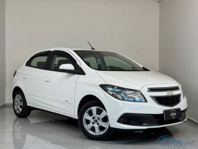Mais detalhes do Chevrolet (GM) Onix LT 1.4 Flex
