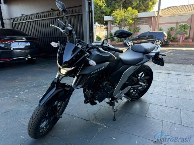 Mais detalhes do Yamaha Fazer FZ25 PANTERA NEGRA Gasolina