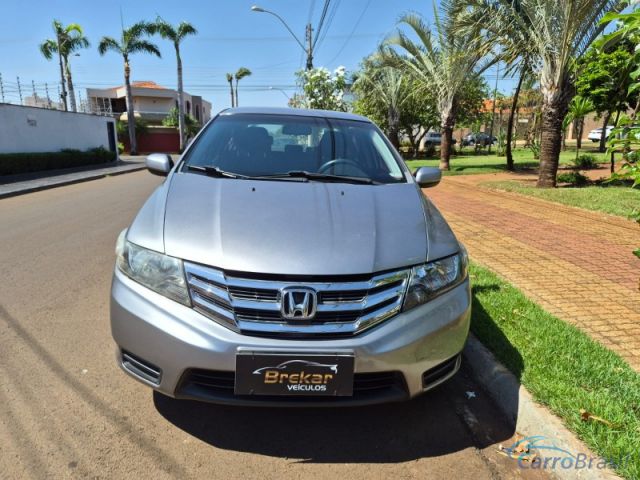 Mais detalhes do Honda City EX Flex