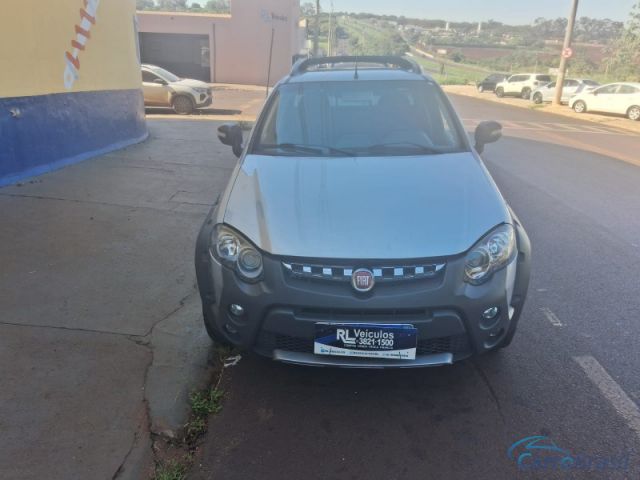 Mais detalhes do Fiat Strada Adventure 1.8 C. Ext