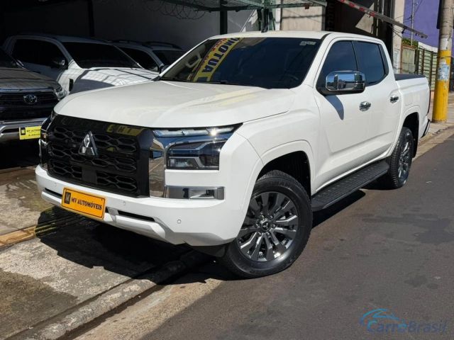 Mais detalhes do Mitsubishi L-200 2.4 BITURBO DIESEL CD HPE-S 4X4 AUTOMÁTICO Diesel