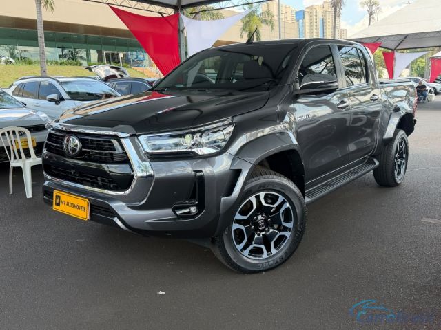 Mais detalhes do Toyota Hilux 2.8 D-4D TURBO DIESEL CD SRX PLUS 4X4 AUTOMÁTICO Diesel