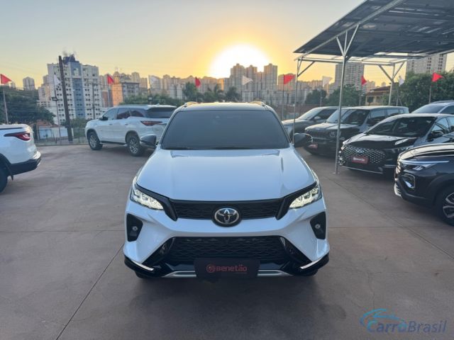 Mais detalhes do Toyota Hilux SW4 Diamond 2.8 TB 4x4 Die. Aut. Flex